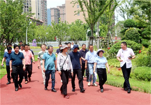 國(guó)家海綿城市建設(shè)現(xiàn)場(chǎng)復(fù)核專家組到岳陽(yáng)污水治理項(xiàng)目調(diào)研